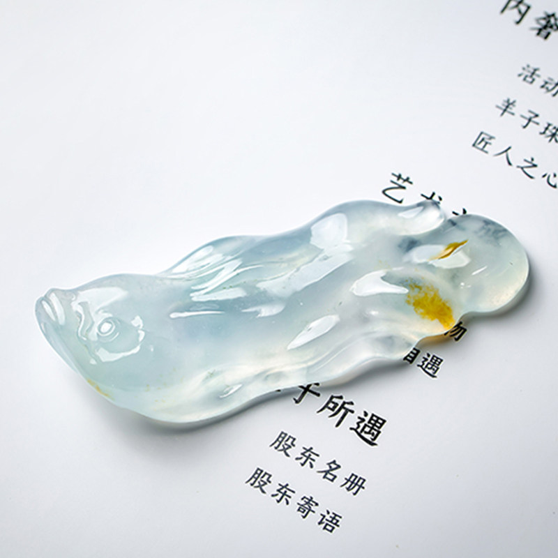 羊子珠宝   逍遥游  老坑高冰种水润飘黄翡随形翡翠游鱼挂件10.25