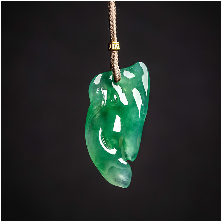 羊子珠宝  流芳布天涯 老坑冰种满绿飘阳绿随形翡翠挂件吊坠F