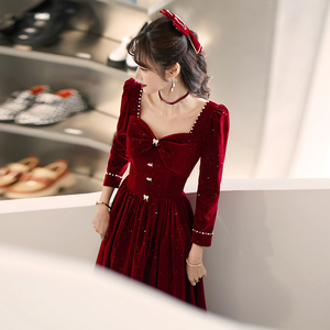 气质敬酒服新娘2023新款酒红色结婚订婚晚礼服平时可穿高级感冬季