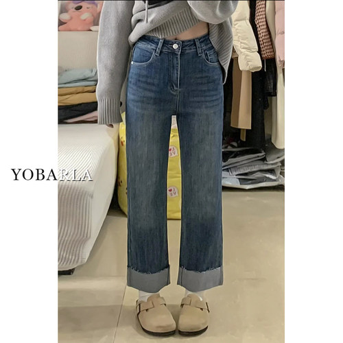 谁穿谁好看，百搭显瘦直筒牛仔裤