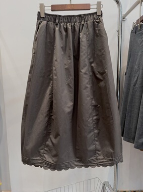 70970韩系秋季新品松紧腰设计感花苞半身裙女A字显瘦花边中长裙