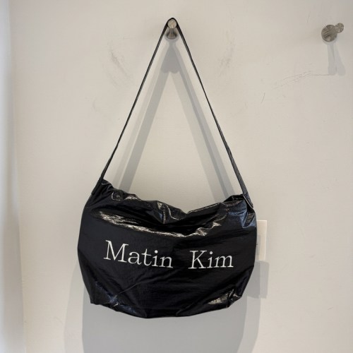 不退换COTA韩代MATINKIM 2026春手拎包 MK2611BG011M 6C07