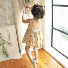 Cô gái sexy ăn mặc backless trẻ em bên bờ biển kỳ nghỉ ăn mặc 2018 new baby bãi biển váy hoa không tay