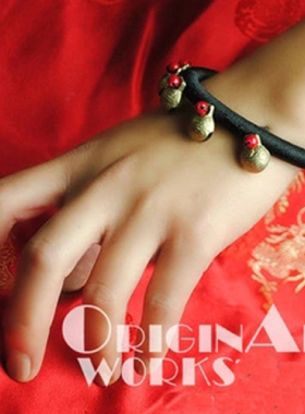 民族风玉线虎头铃铛夸张红绳手链