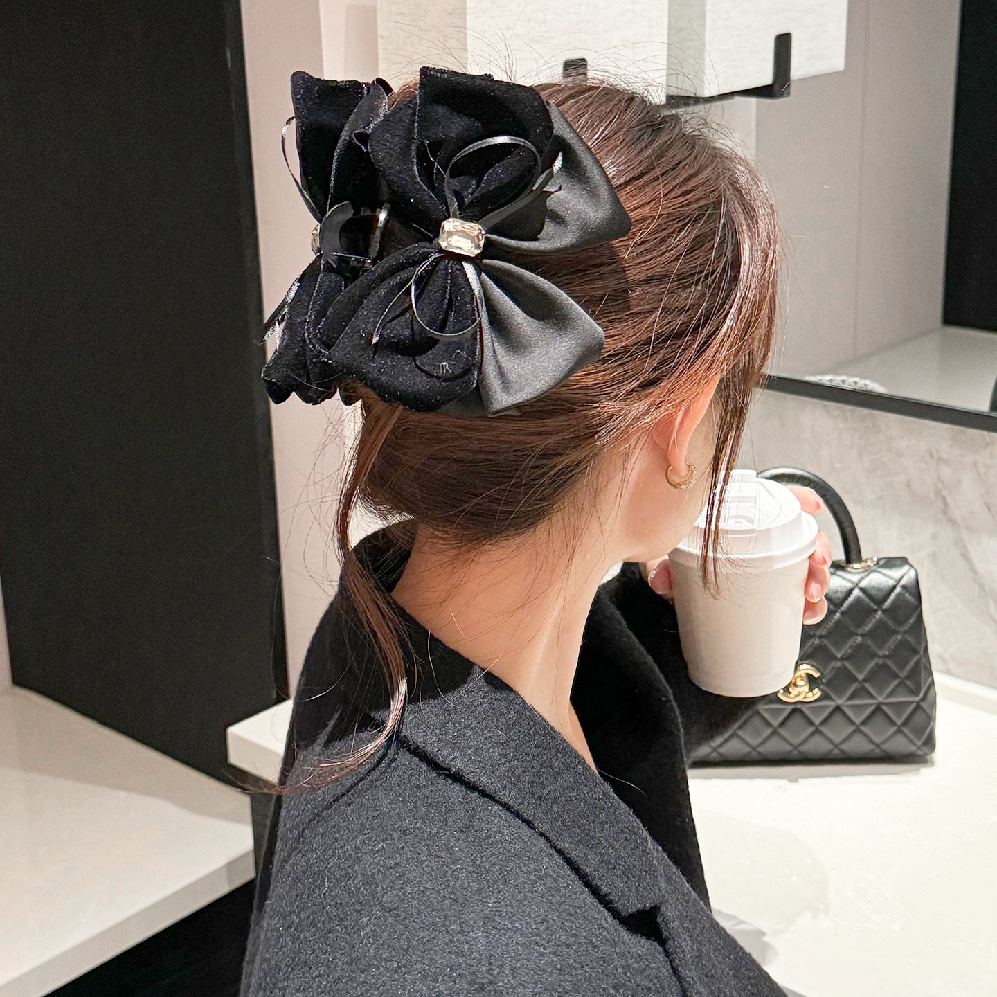 黑色丝绒缎面蝴蝶结抓夹女新款高级感大号镶钻鲨鱼夹子后脑勺发夹,饰品/流行首饰/时尚饰品新,发饰,淘宝优惠券,粉丝福利购,淘宝优惠卷