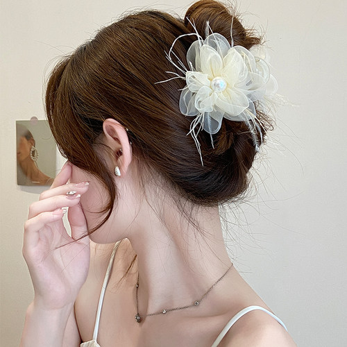 2026新款花朵抓夹优雅羽毛法式精致后脑勺盘发中号鲨鱼夹发饰发卡