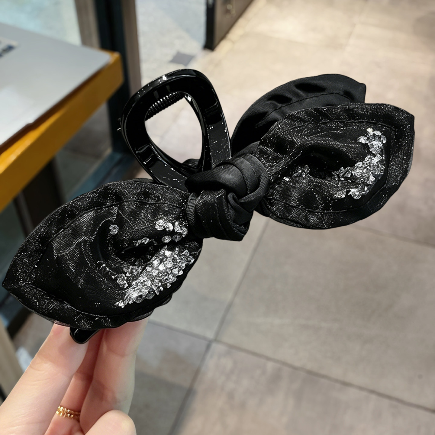 高级黑网纱闪钻蝴蝶结抓夹大号鲨鱼夹后脑勺盘发夹子精致百搭发饰