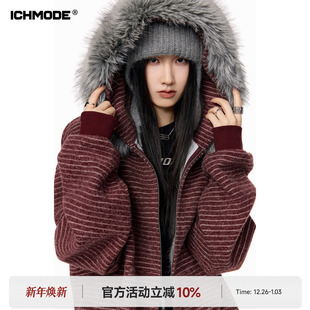 拉链卫衣开衫 连帽毛领条纹酒红色外套女冬季 上衣 明星同款 ICHMODE