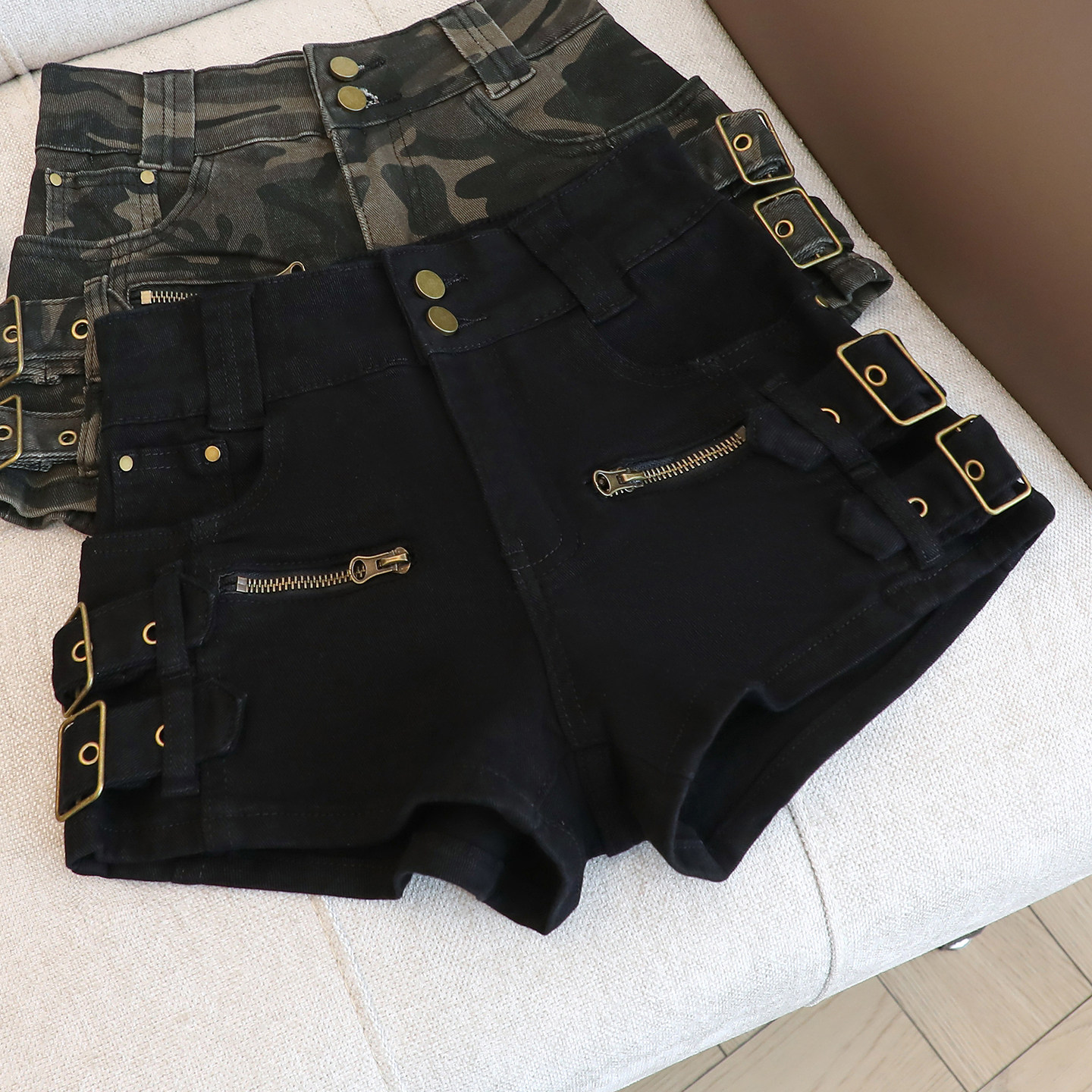 黑色美式辣妹风牛仔短裤女夏季高腰金属扣环拉链装饰性感修身热裤