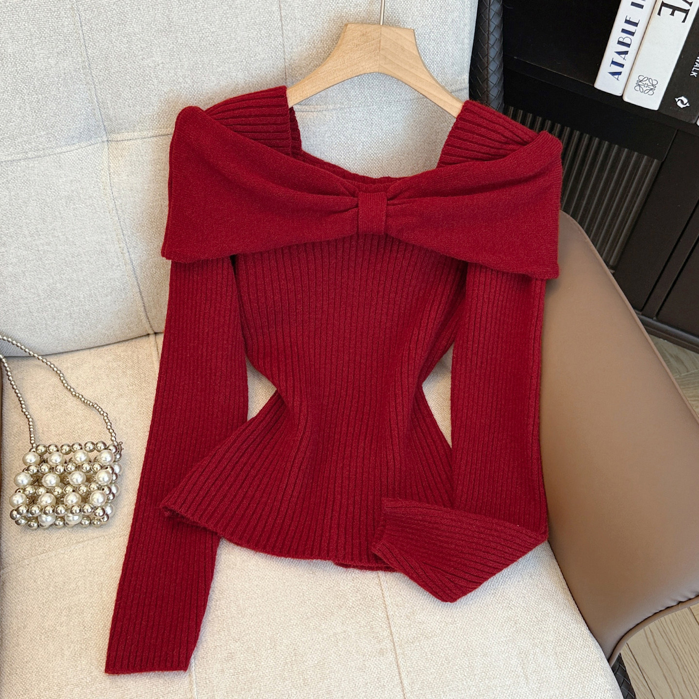 复古红色一字肩针织衫女2025新款