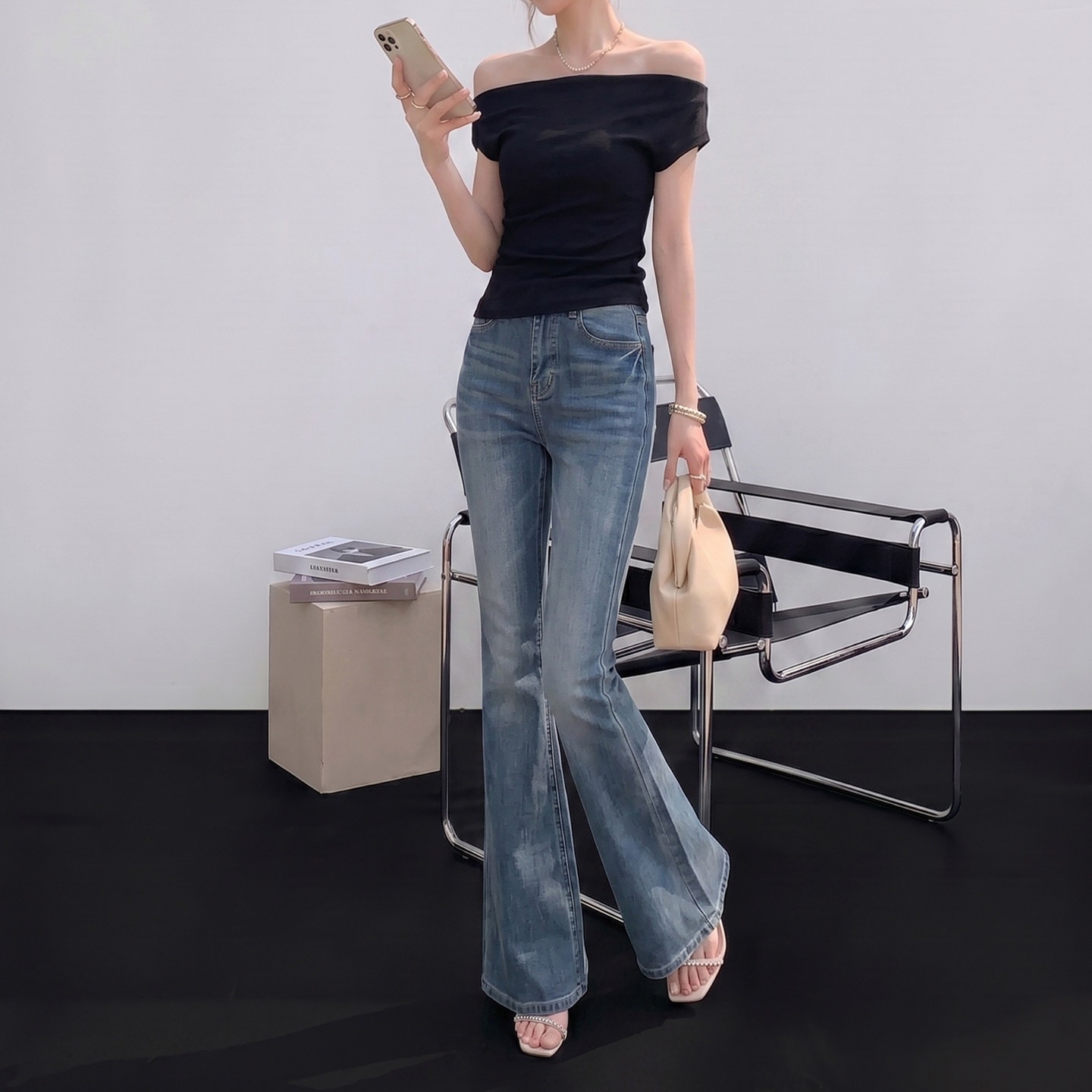蓝绿四面弹高腰微喇女牛仔裤图片