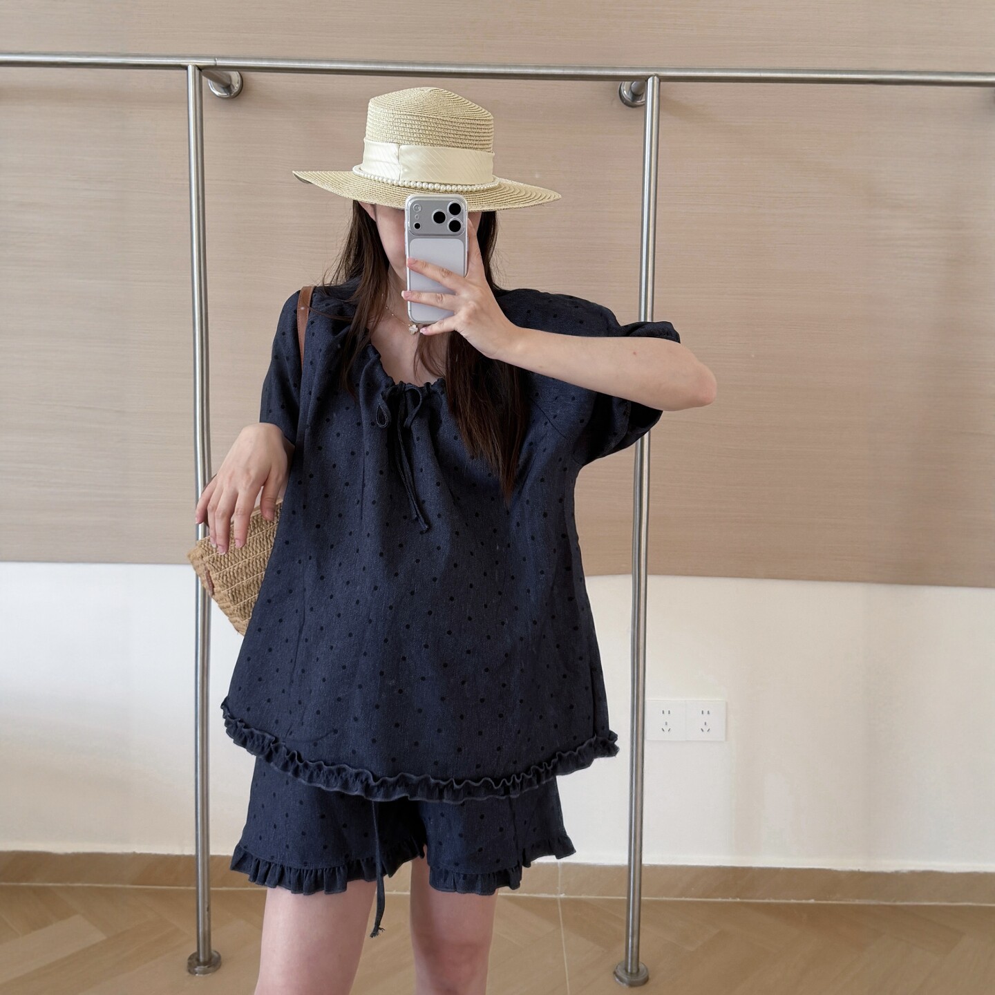 海德妈咪孕妇装夏显瘦藏肉温柔甜美产检荷叶边减龄上衣+短裤套装