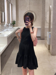 海德妈咪孕妇装2023夏黑色挂脖露肩气质显瘦乖巧甜美吊带连衣裙女
