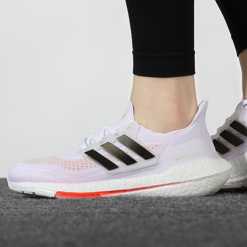 Adidas阿迪达斯女鞋2022新款ULTRABOOST 21低帮运动跑步鞋S23840 运动鞋new 跑步鞋 原图主图