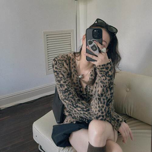 TOP家 秋冬氛围感 慵懒松弛复古时髦豹纹羊毛混纺针织开衫外套女