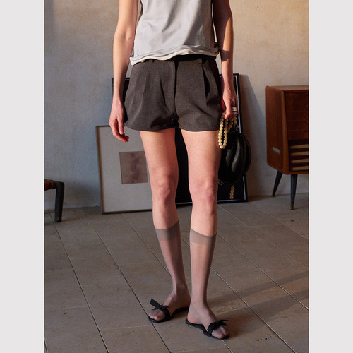 TOP家 时髦利落 法式复古高搭配 中高腰显瘦有型a字高腰阔腿短裤