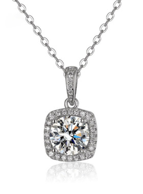 爆款一克拉锆石方糖吊坠项链女时尚个性百搭风圆包锁骨链礼物包邮