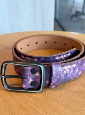 2025冬季新款复古蛇纹头层牛皮皮带高级感紫色系真皮皮带配牛仔裤