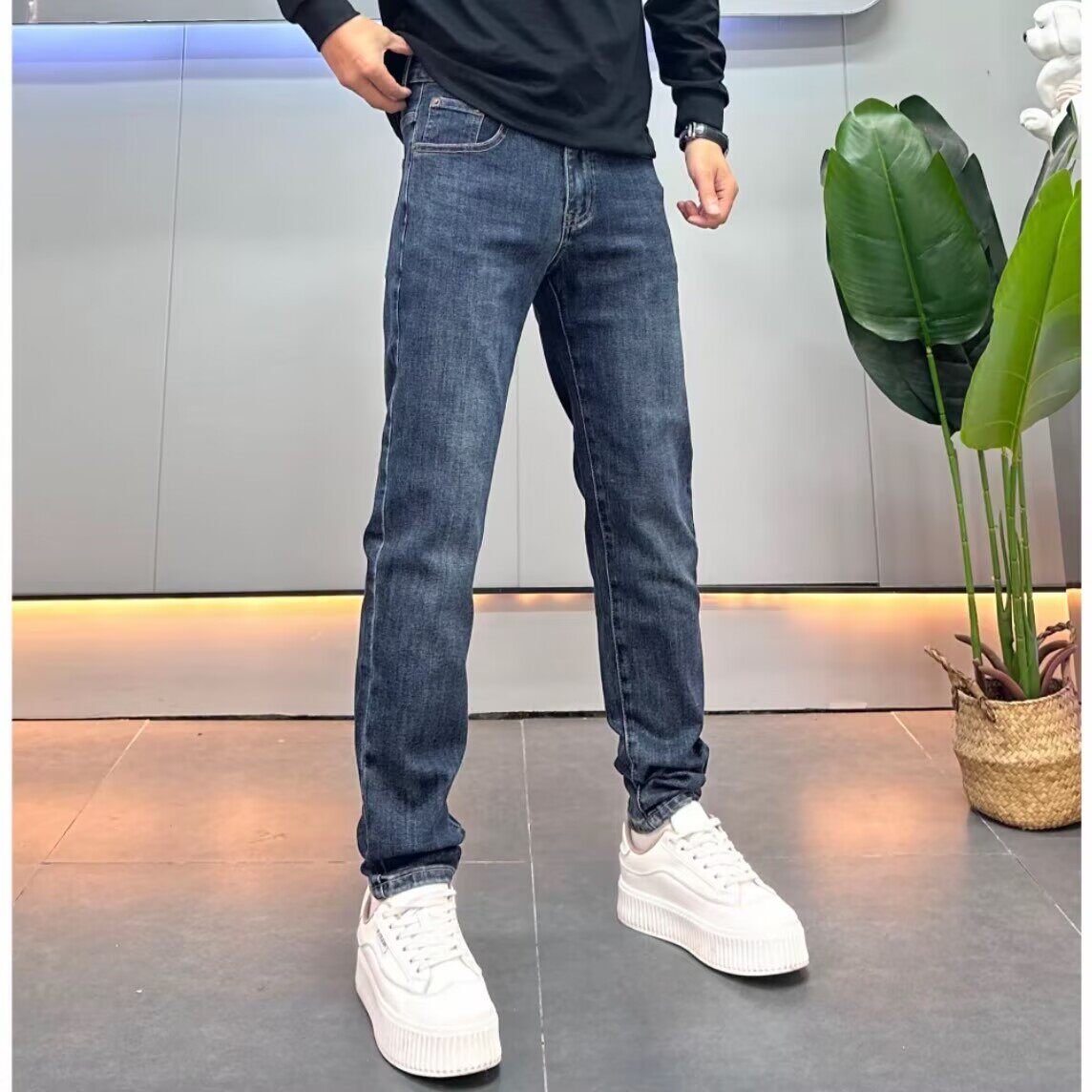 高级感深蓝色牛仔裤男修身小脚2026秋季新款韩版弹力百搭休闲长裤