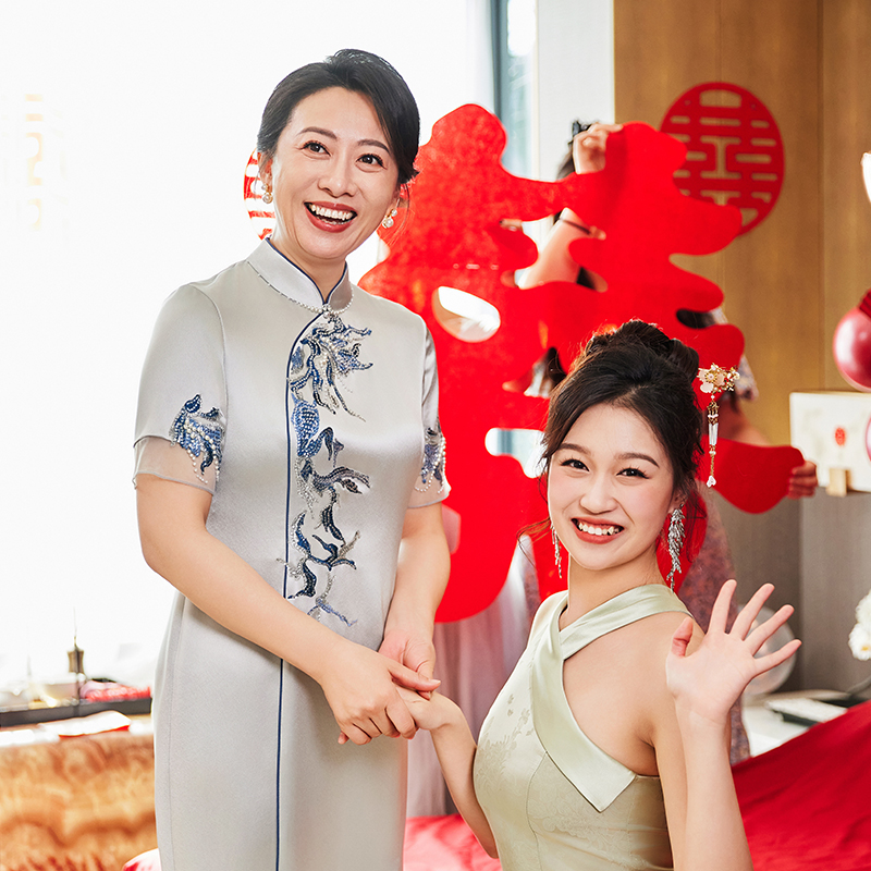新中式旗袍妈妈婚宴礼服