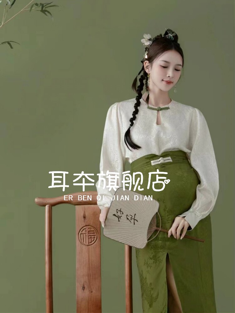 새로운 사진 스튜디오 새로운 중국 스타일의 임산부 사진 의류 복고풍 중국 스타일의 임신 엄마 사진 사진 예술 사진 정장