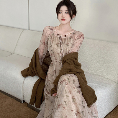 新中式国风松弛感碎花长袖连衣裙气质清冷设计感温柔风长裙6643