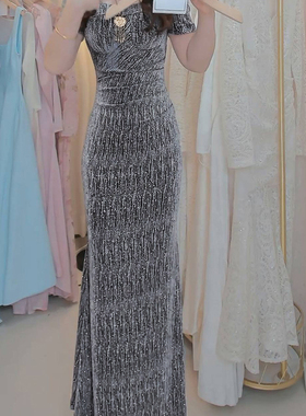 2025年新款高级感设计感收腰显瘦小个子包臀连衣裙女长裙D1592