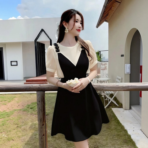 假两件抽绳设计感别致连衣裙2026女夏季遮肉显瘦小黑裙子D2227B