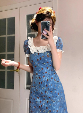 2025新款法式纯欲油画风方领蕾丝拼接连衣裙时尚碎花长裙D2399A