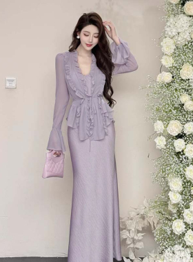 有里布木耳边短上衣2026秋季新款深v修身半身裙套装两件套DM0013