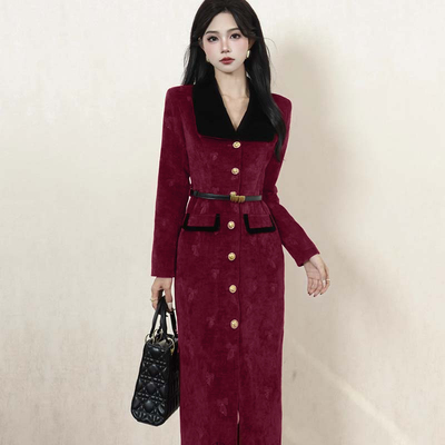 含腰带法式翻领打底裙子2025秋冬季新款拼色气质连衣裙QY0170