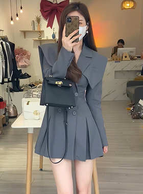 有里布拼接领披肩收腰女装设计感显瘦小个子高级感连衣裙D0157