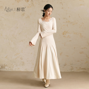 巨好看 新款 拼接蕾丝花边A字大摆裙子女 连衣裙冬装 柳歌打底长袖