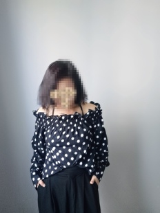 复古名媛风 可盐可咸 一字领波点荷叶边长袖女上衣衫特价