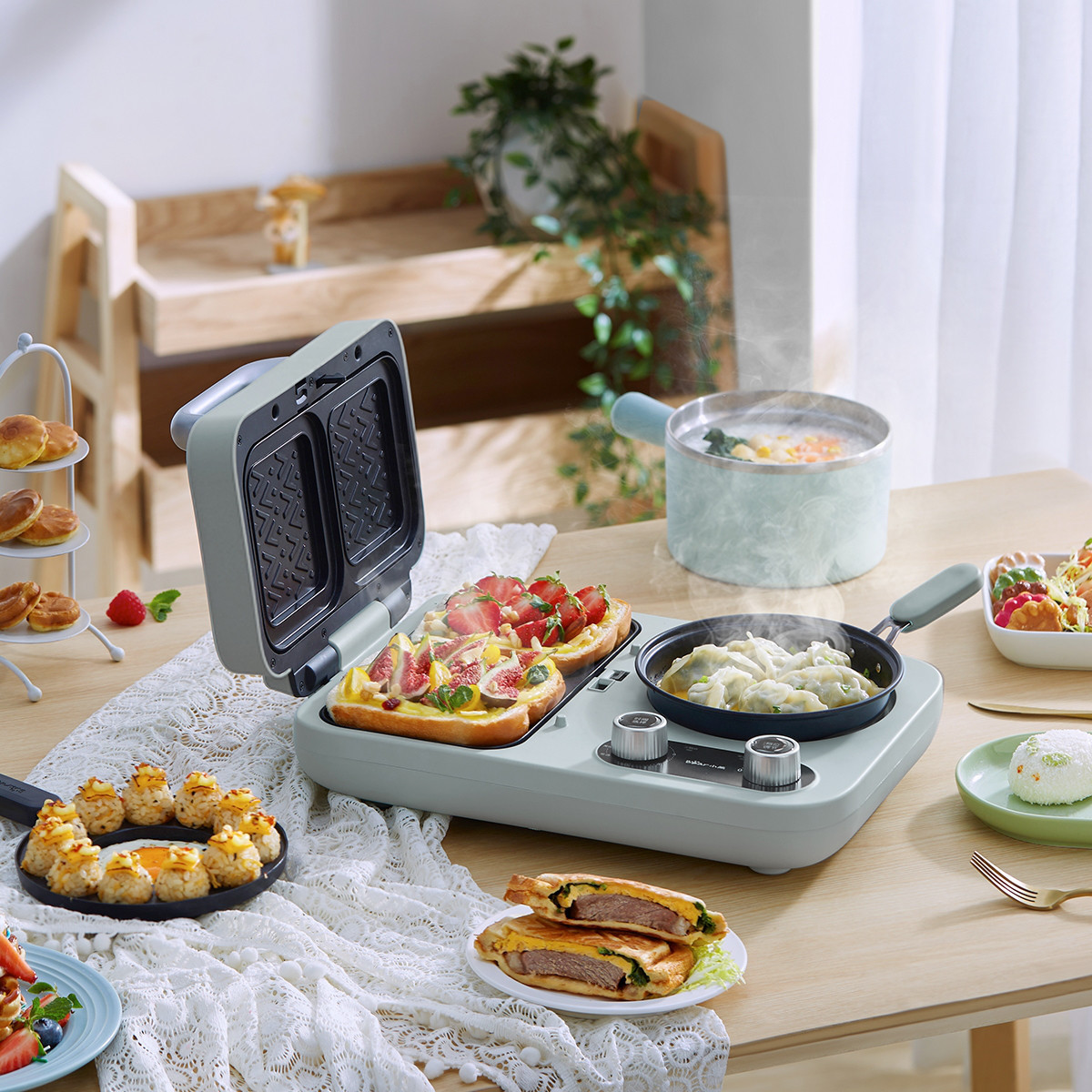 小熊早餐机DSL-C10M1三明治多士炉面包机可拆煎饼锅电饼铛轻食机