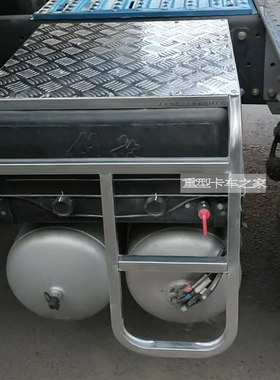 解放j6p电瓶护罩防盗网铁架子