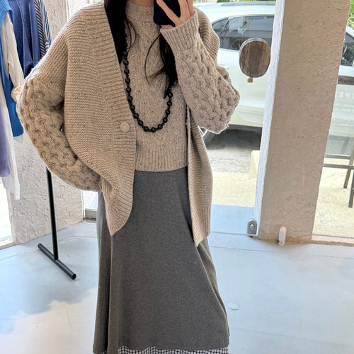 设计师原创彩点绞花外套女