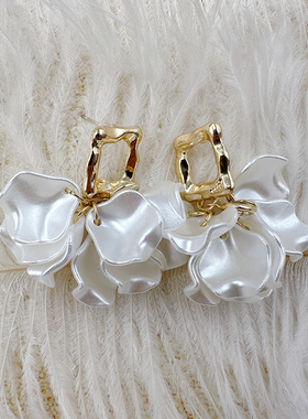 方形镶钻白色花瓣耳环欧美法式时尚气质森系耳饰品潮【C376】