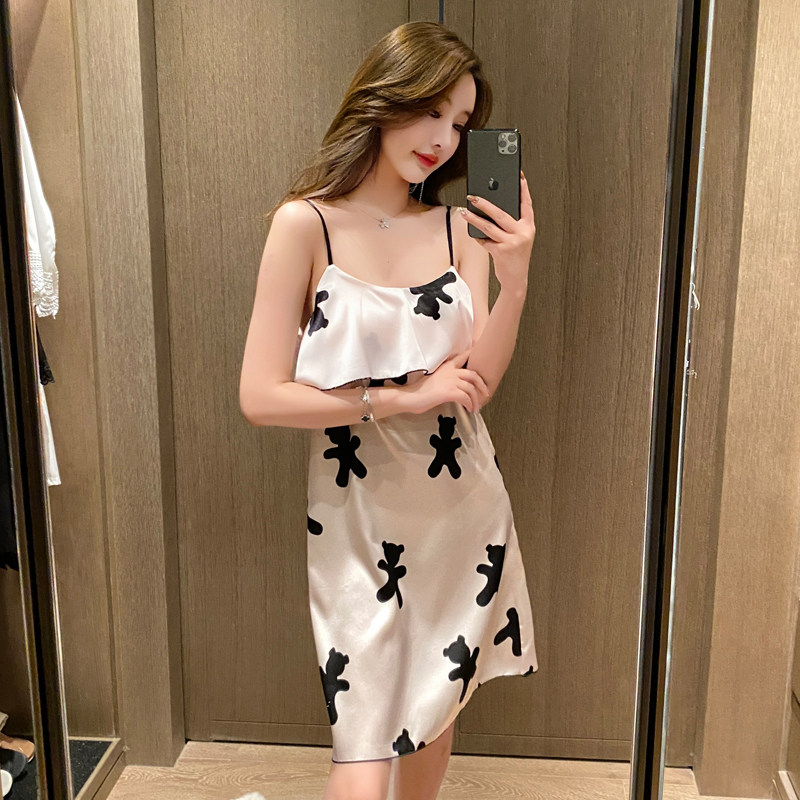 新款吊带睡裙女夏季带胸垫冰丝学生薄款性感露背甜美可爱居家睡衣