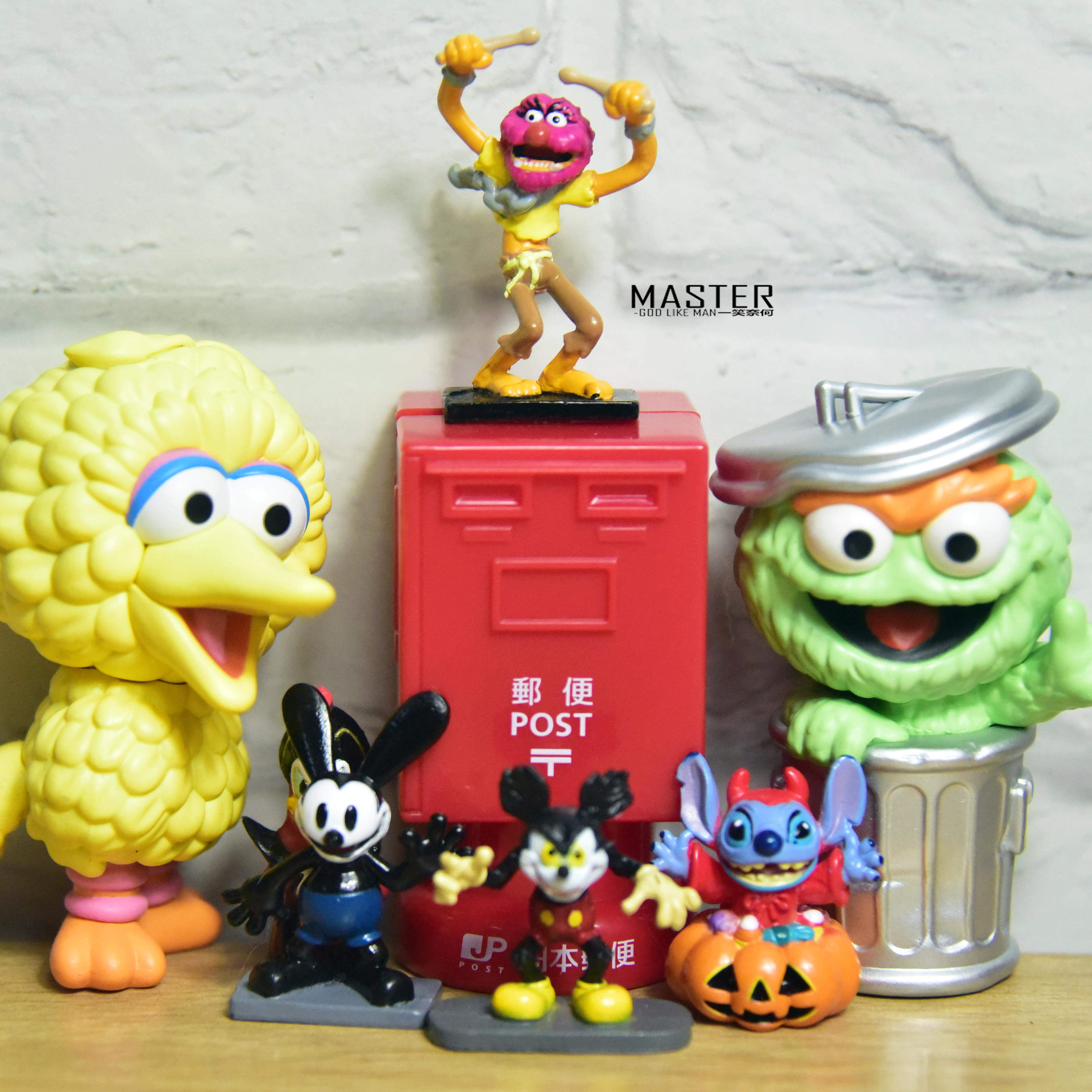 原单散货 芝麻街 艾摩 卡通公仔模型摆件 迷你