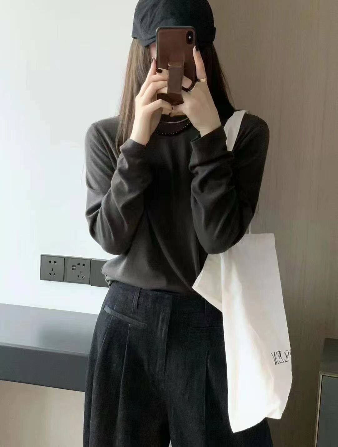 FANERER2025秋冬新款圆领纯色简约百搭羊绒面膜长袖打底衫女t恤女