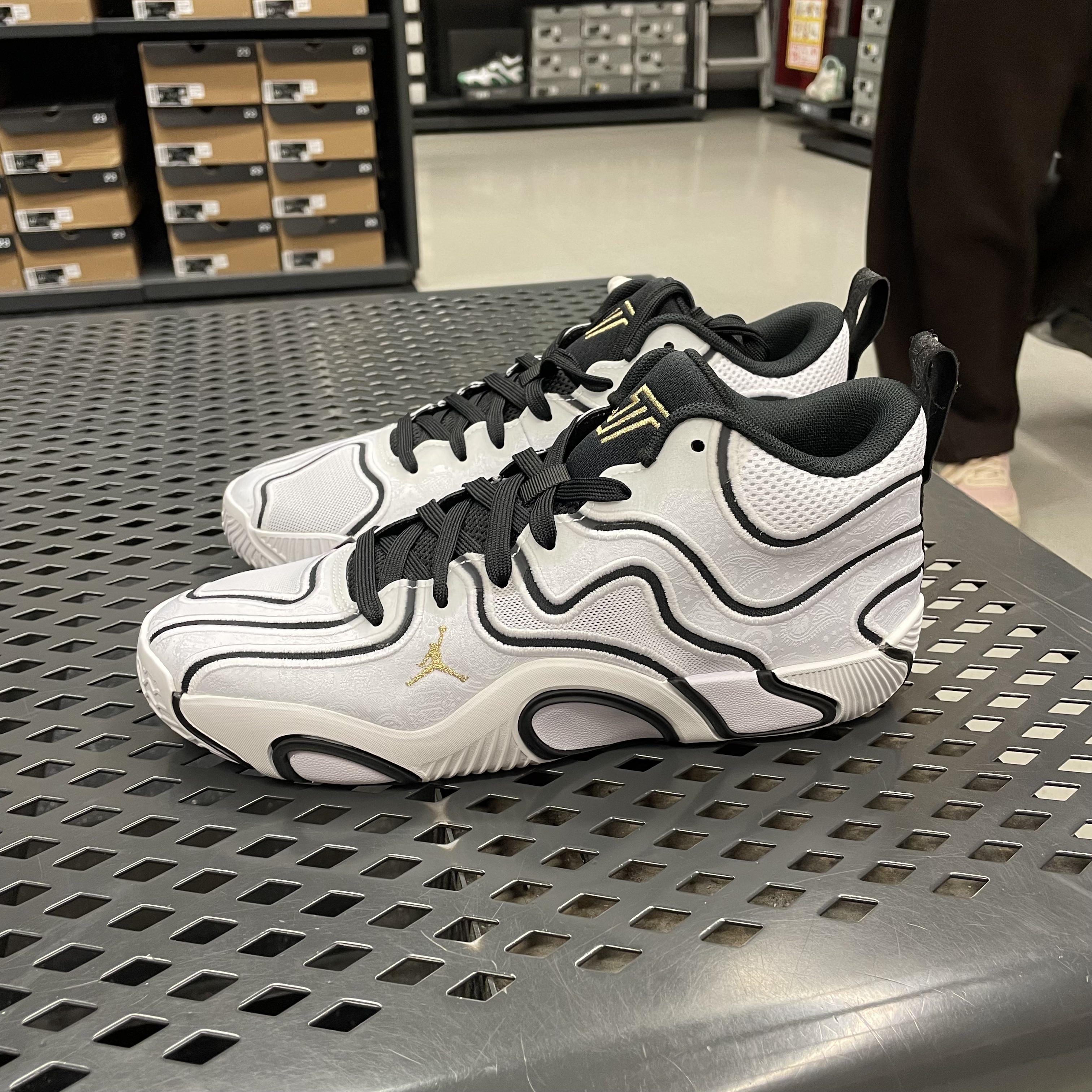 雪宁奥莱正品代购，耐克男子TATUM 3运动训练篮球鞋IB8150-100