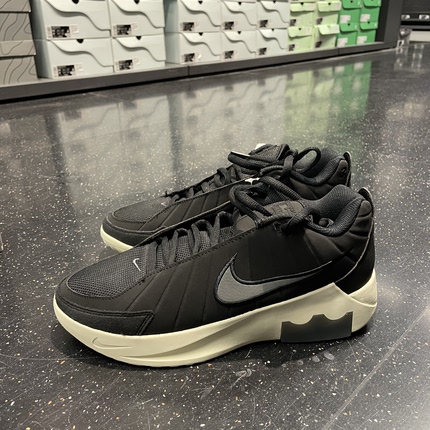 雪宁代购，耐克男子LEBRON百搭舒适低帮篮球鞋HQ8035-001
