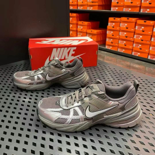 40.5 200断码 HQ1678 耐克男子V2K运动休闲舒适跑步鞋