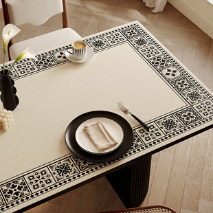 范居态度花漾轻法式 皮革桌面垫复古轻奢防油免洗高级感长方形桌布