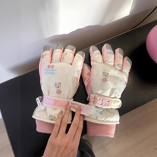 可爱小熊防风手套冬季学生上学