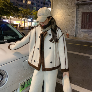 独特超好看白色麂皮绒羊羔毛外套女冬2024新款加厚皮毛一体机车服图片