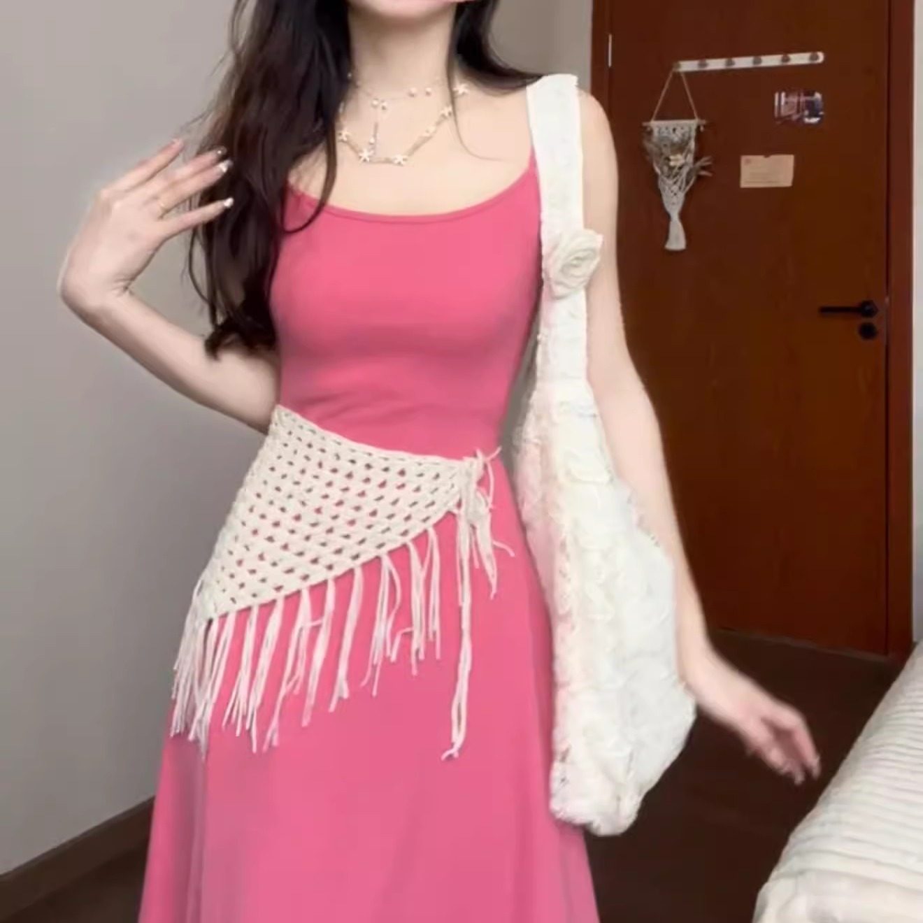 韩版流苏屁帘温柔风女生旅行早春穿搭裙子配饰手工编织三角巾百搭