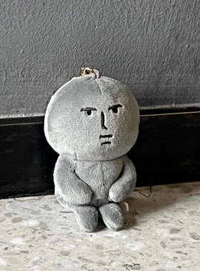 灰色粉红兔子周边玩偶包