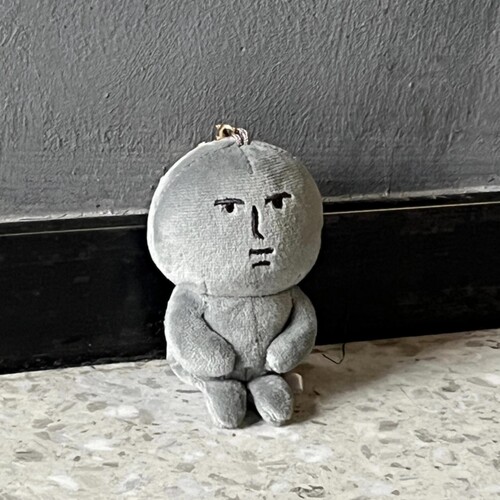 灰色粉红兔子周边玩偶包